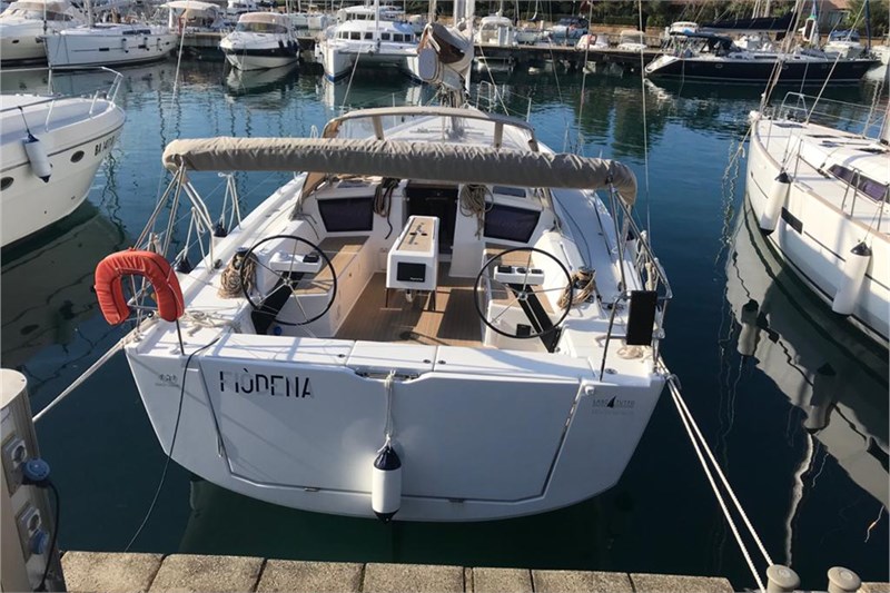 Аренда яхты Dufour 430 Grand Large (4cab)  /2019