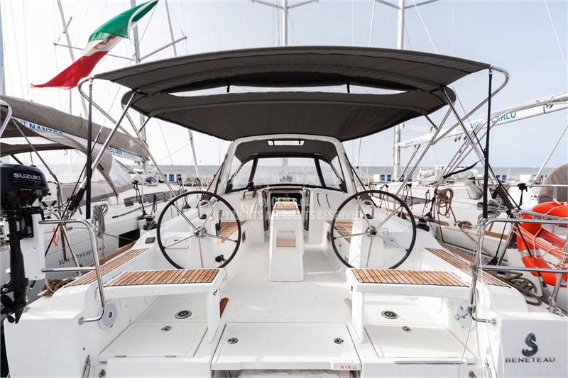 Аренда яхты Oceanis 38.1 (3Cab)  /2022