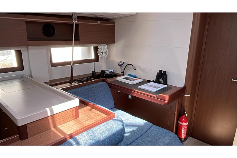 Аренда яхты Oceanis 51.1 (5Cab)  /2024