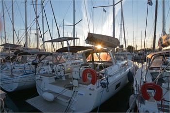 Oceanis 51.1 (5Cab) 
