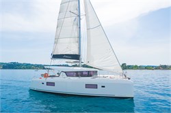 Lagoon 42