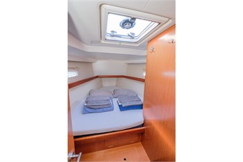 Oceanis 43 (4Cab) 