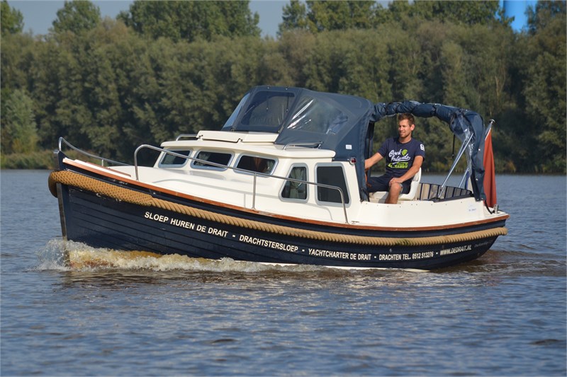 storting Leeuw Stijgen Yacht Charter Sloep Cabin 750 'Drait 154 (2 Pers)' from Drachten