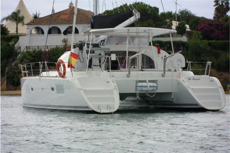 Yacht Charter Lagoon 380 S2 'Thusnelda' from Majorca ...