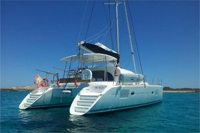 Yacht Charter Lagoon 380 S2 'Thusnelda' from Majorca ...