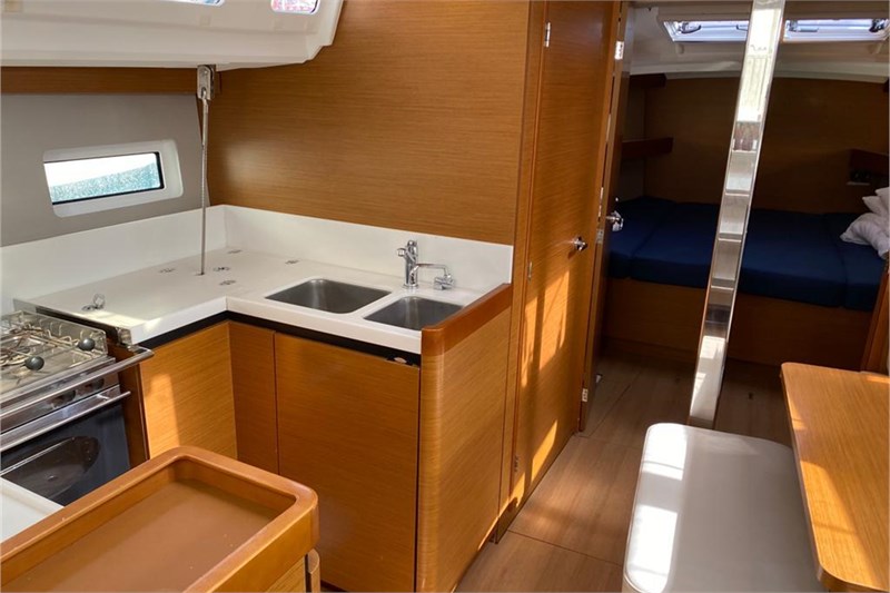 Sun Odyssey 440