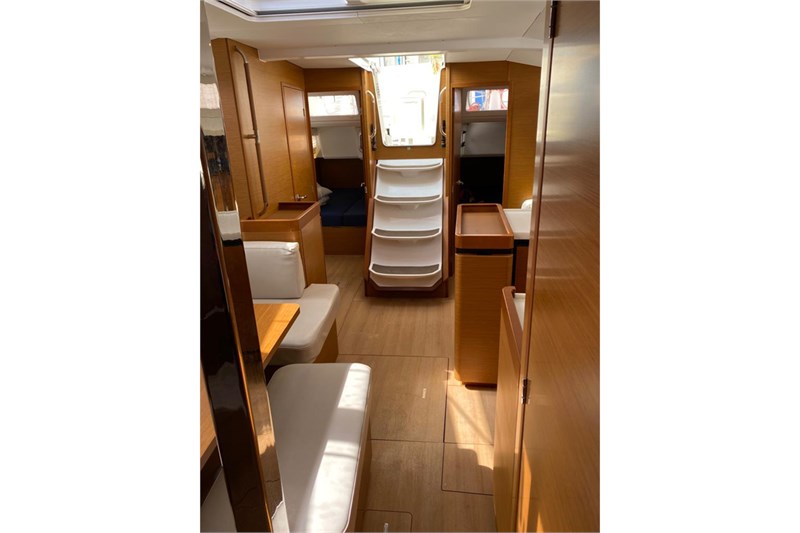 Sun Odyssey 440