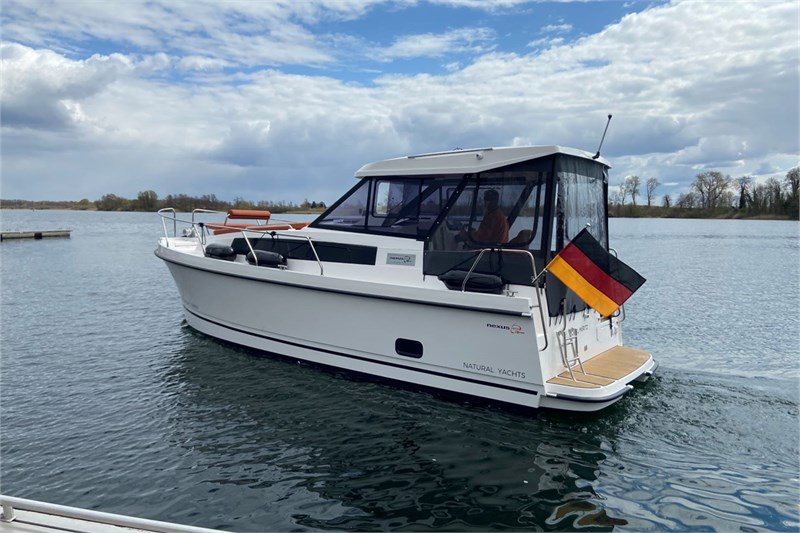 Nexus Revo 870 Electric