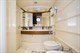 custom/40307/En_suite_facilities_pic9