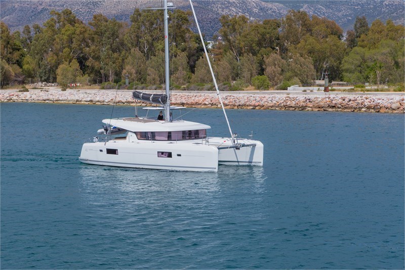 Lagoon 42 (4Cab)